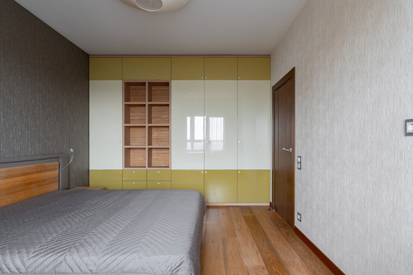 Продам однокомнатную (1-комн.) квартиру, Мебельная ул, 49/92, Санкт-Петербург г