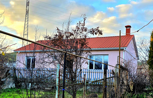 Продам дом, Ковыльная ул, 1, Симферополь г, 0 км от города