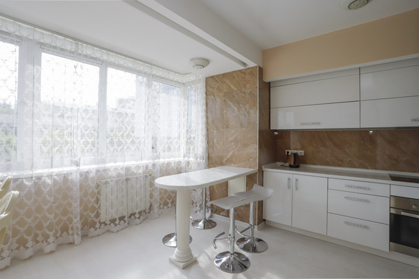 Продам трехкомнатную (3-комн.) квартиру, Профсоюзная ул, 14, Иркутск г