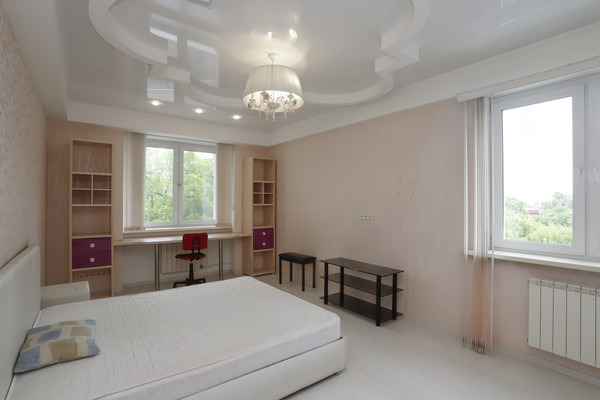 Продам трехкомнатную (3-комн.) квартиру, Профсоюзная ул, 14, Иркутск г