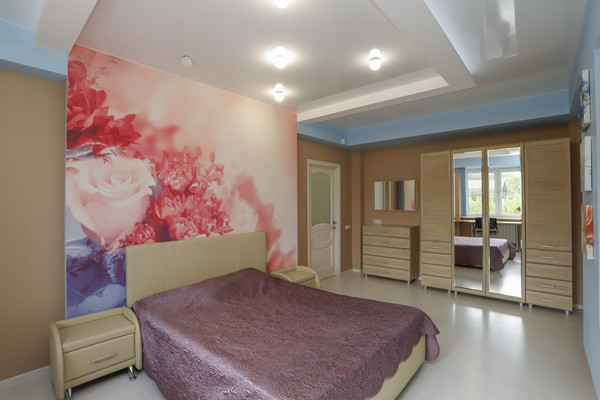 Продам трехкомнатную (3-комн.) квартиру, Профсоюзная ул, 14, Иркутск г