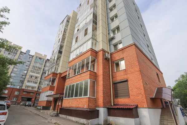 Продам трехкомнатную (3-комн.) квартиру, Профсоюзная ул, 14, Иркутск г