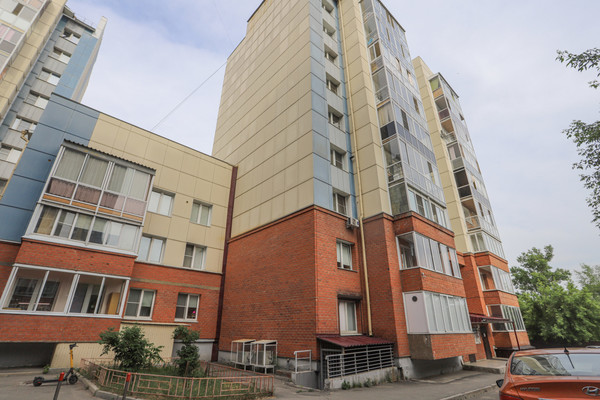 Продам трехкомнатную (3-комн.) квартиру, Профсоюзная ул, 14, Иркутск г