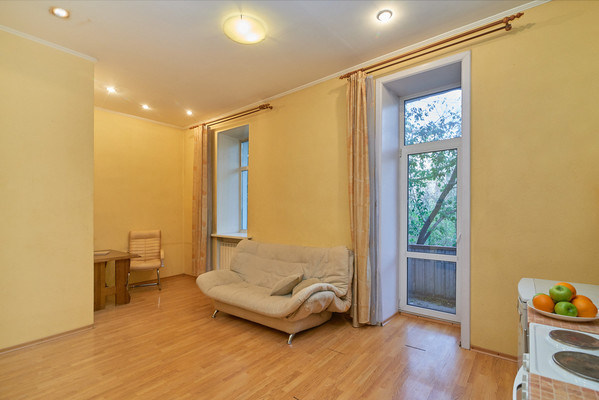 Продам трехкомнатную (3-комн.) квартиру, Ленина ул, 9, Иркутск г