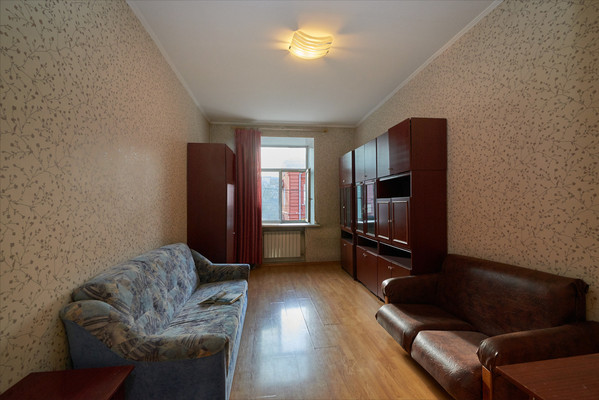 Продам трехкомнатную (3-комн.) квартиру, Ленина ул, 9, Иркутск г