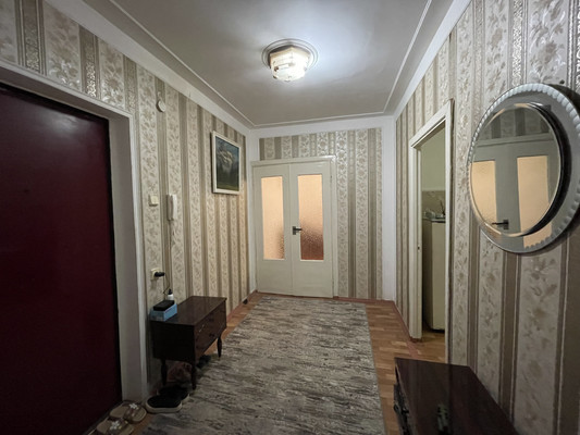 Продам двухкомнатную (2-комн.) квартиру, Шогенова ул, 22, Нальчик г