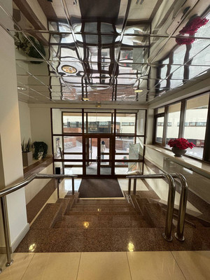 Продам трехкомнатную (3-комн.) квартиру, Архитектора Власова ул, 6, Москва г