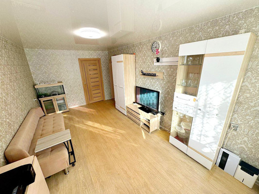 Продам трехкомнатную (3-комн.) квартиру, Пирогова ул, 19к2, Комсомольск-на-Амуре г