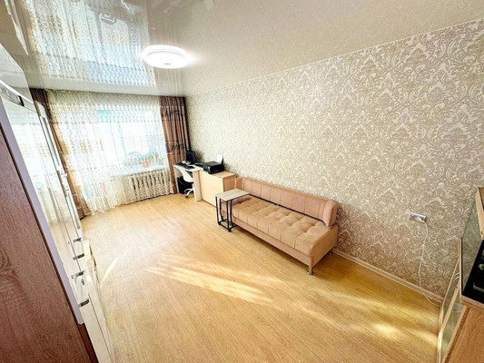 Продам трехкомнатную (3-комн.) квартиру, Пирогова ул, 19к2, Комсомольск-на-Амуре г