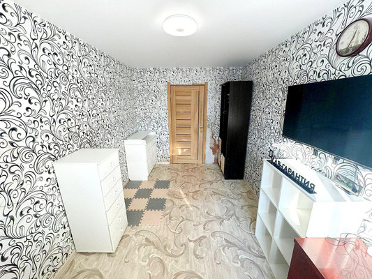 Продам трехкомнатную (3-комн.) квартиру, Пирогова ул, 19к2, Комсомольск-на-Амуре г