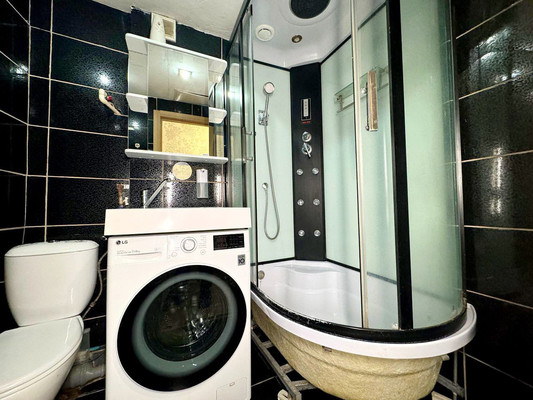 Продам трехкомнатную (3-комн.) квартиру, Пирогова ул, 19к2, Комсомольск-на-Амуре г