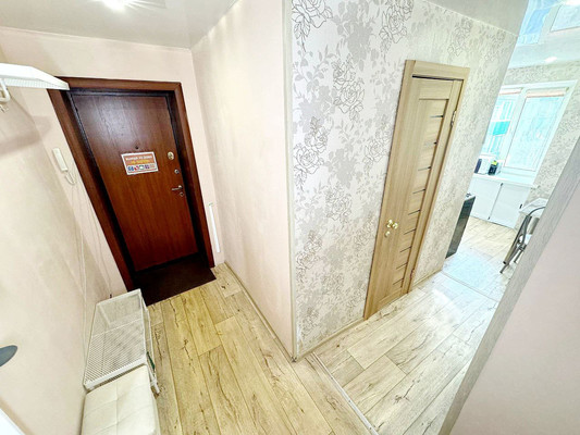 Продам трехкомнатную (3-комн.) квартиру, Пирогова ул, 19к2, Комсомольск-на-Амуре г