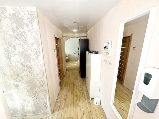 Продам трехкомнатную (3-комн.) квартиру, Пирогова ул, 19к2, Комсомольск-на-Амуре г