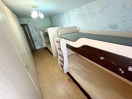 Продам трехкомнатную (3-комн.) квартиру, Пирогова ул, 19к2, Комсомольск-на-Амуре г