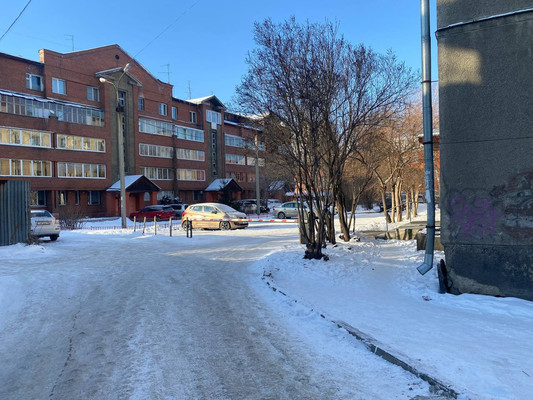 Продам трехкомнатную (3-комн.) квартиру, Лапина ул, 16, Иркутск г