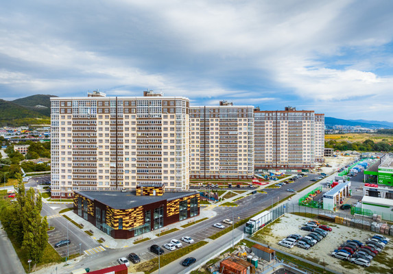 Продам трехкомнатную (3-комн.) квартиру, Солнечная ул, 2к1, Новороссийск г