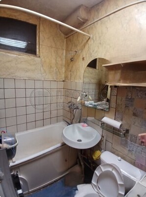 Продам двухкомнатную (2-комн.) квартиру, 2-я Владимирская ул, 56, Москва г