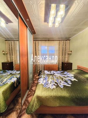 Продам трехкомнатную (3-комн.) квартиру, Ленина пр-кт, 48, Кириши г