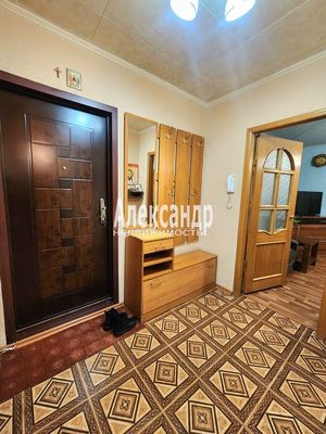 Продам трехкомнатную (3-комн.) квартиру, Ленина пр-кт, 48, Кириши г