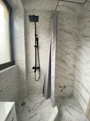 Продам однокомнатную (1-комн.) квартиру, Виноградная ул, 176, Беранда с