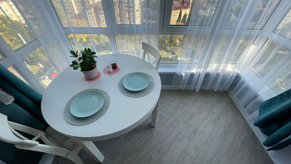 Продам двухкомнатную (2-комн.) квартиру, Цюрупы (Центральный р-н) ул, 35Б, Сочи г