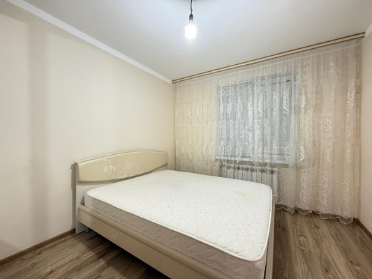 Продам трехкомнатную (3-комн.) квартиру, Московская ул, 12, Нальчик г