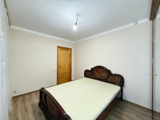 Продам трехкомнатную (3-комн.) квартиру, Московская ул, 12, Нальчик г