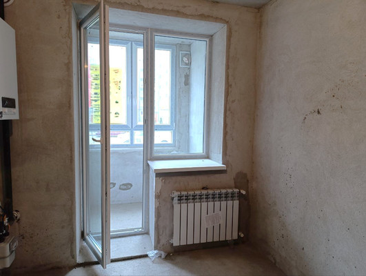 Продам трехкомнатную (3-комн.) квартиру, Флагманская ул, 3, Калининград г