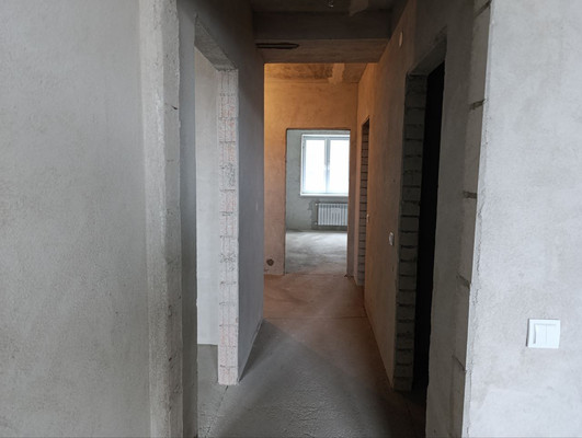 Продам трехкомнатную (3-комн.) квартиру, Флагманская ул, 3, Калининград г