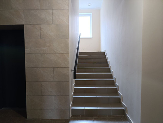 Продам трехкомнатную (3-комн.) квартиру, Флагманская ул, 3, Калининград г