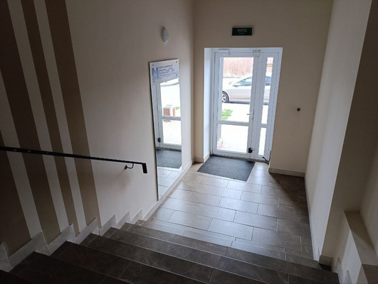 Продам трехкомнатную (3-комн.) квартиру, Флагманская ул, 3, Калининград г