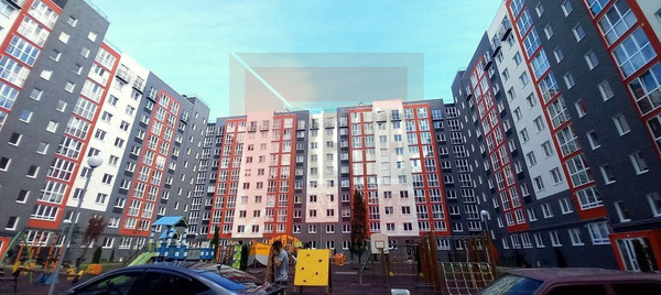 Продам трехкомнатную (3-комн.) квартиру, Флагманская ул, 3, Калининград г