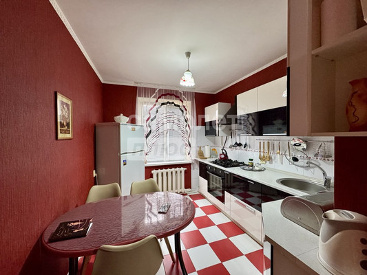 Продам двухкомнатную (2-комн.) квартиру, Лермонтова ул, 271, Славянск-на-Кубани г