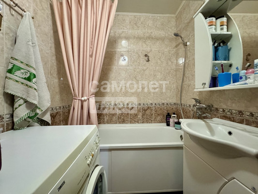 Продам двухкомнатную (2-комн.) квартиру, Лермонтова ул, 271, Славянск-на-Кубани г