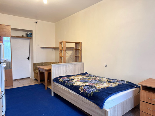 Сдам комнату в 10-комн. квартире, Железноводская ул, 26-28, Санкт-Петербург г