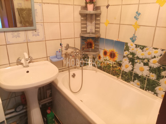 Продам двухкомнатную (2-комн.) квартиру, Криничный пер, 17, Стародеревянковская ст-ца