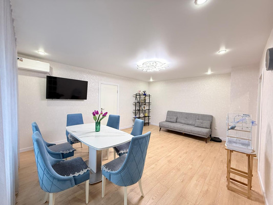 Продам двухкомнатную (2-комн.) квартиру, Кирова ул, 3, Нальчик г