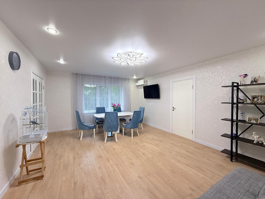 Продам двухкомнатную (2-комн.) квартиру, Кирова ул, 3, Нальчик г