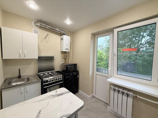 Продам двухкомнатную (2-комн.) квартиру, Кирова ул, 3, Нальчик г