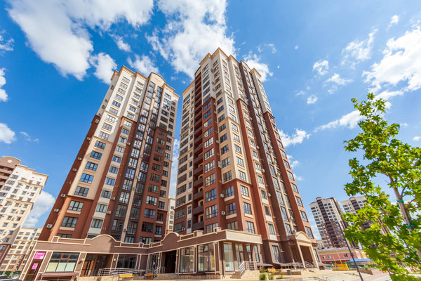 Продам трехкомнатную (3-комн.) квартиру, Крымской весны ул, 5к7, Мирное с