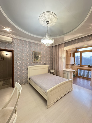 Продам трехкомнатную (3-комн.) квартиру, Московский пр-кт, 159, Санкт-Петербург г