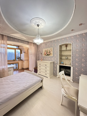 Продам трехкомнатную (3-комн.) квартиру, Московский пр-кт, 159, Санкт-Петербург г