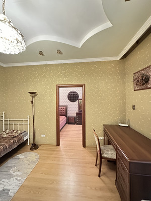 Продам трехкомнатную (3-комн.) квартиру, Московский пр-кт, 159, Санкт-Петербург г