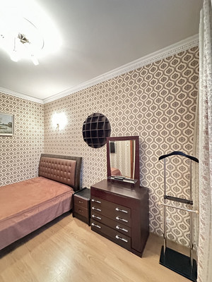 Продам трехкомнатную (3-комн.) квартиру, Московский пр-кт, 159, Санкт-Петербург г