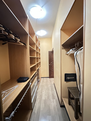 Продам трехкомнатную (3-комн.) квартиру, Московский пр-кт, 159, Санкт-Петербург г