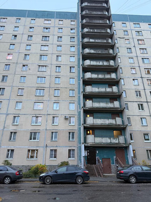 Продам трехкомнатную (3-комн.) квартиру, Стародеревенская ул, 20к2, Санкт-Петербург г