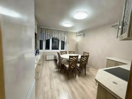 Продам однокомнатную (1-комн.) квартиру, Булатниковская ул, 3к4, Москва г