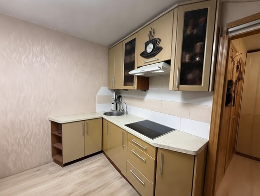 Продам однокомнатную (1-комн.) квартиру, Булатниковская ул, 3к4, Москва г