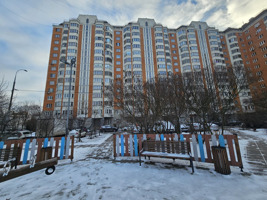 Продам однокомнатную (1-комн.) квартиру, Тихомирова ул, 1, Москва г