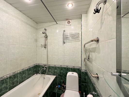 Продам двухкомнатную (2-комн.) квартиру, Гагарина пр-кт, 4, Нижний Новгород г